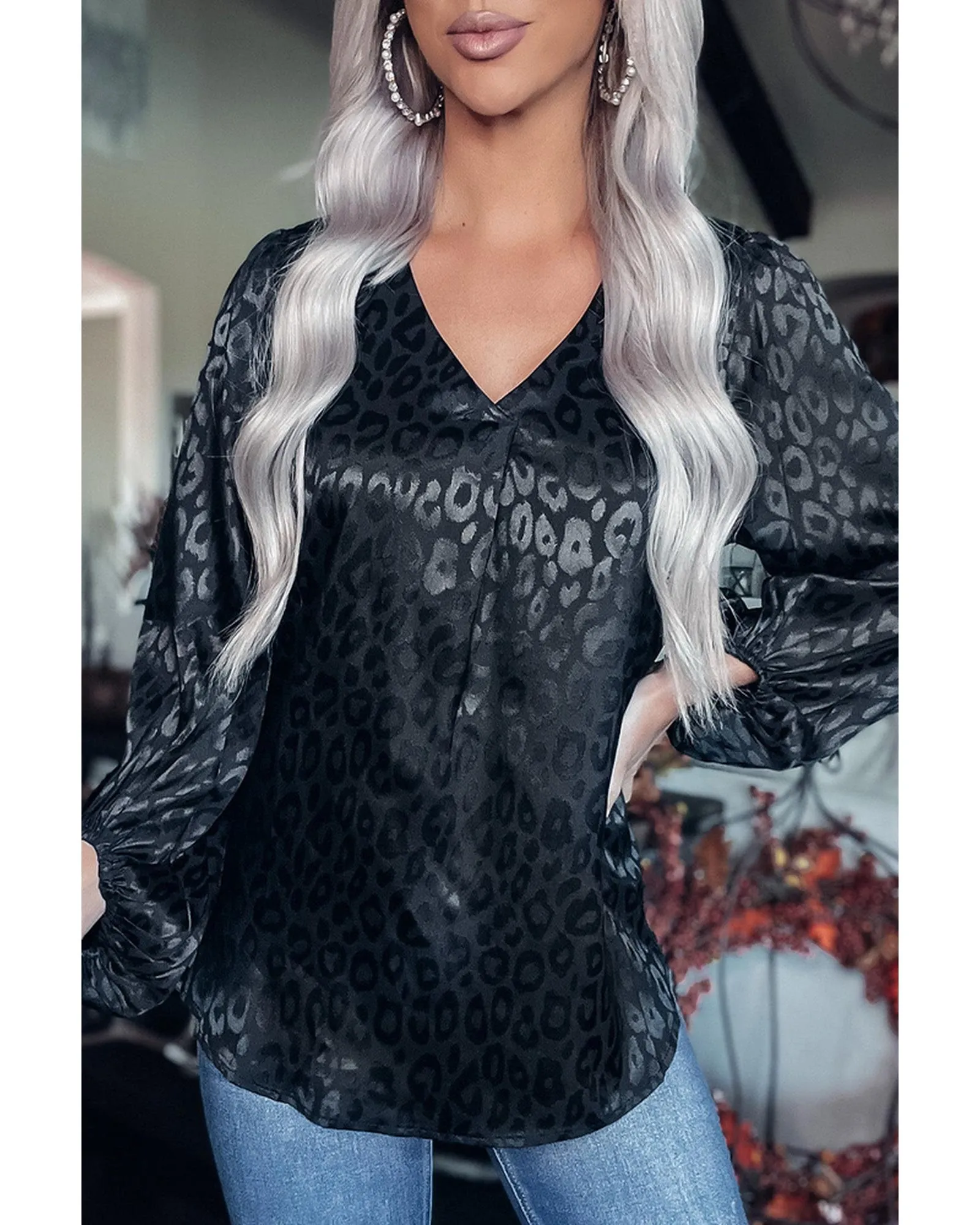 Azura Exchange Leopard Pattern V Neck Blouse - L