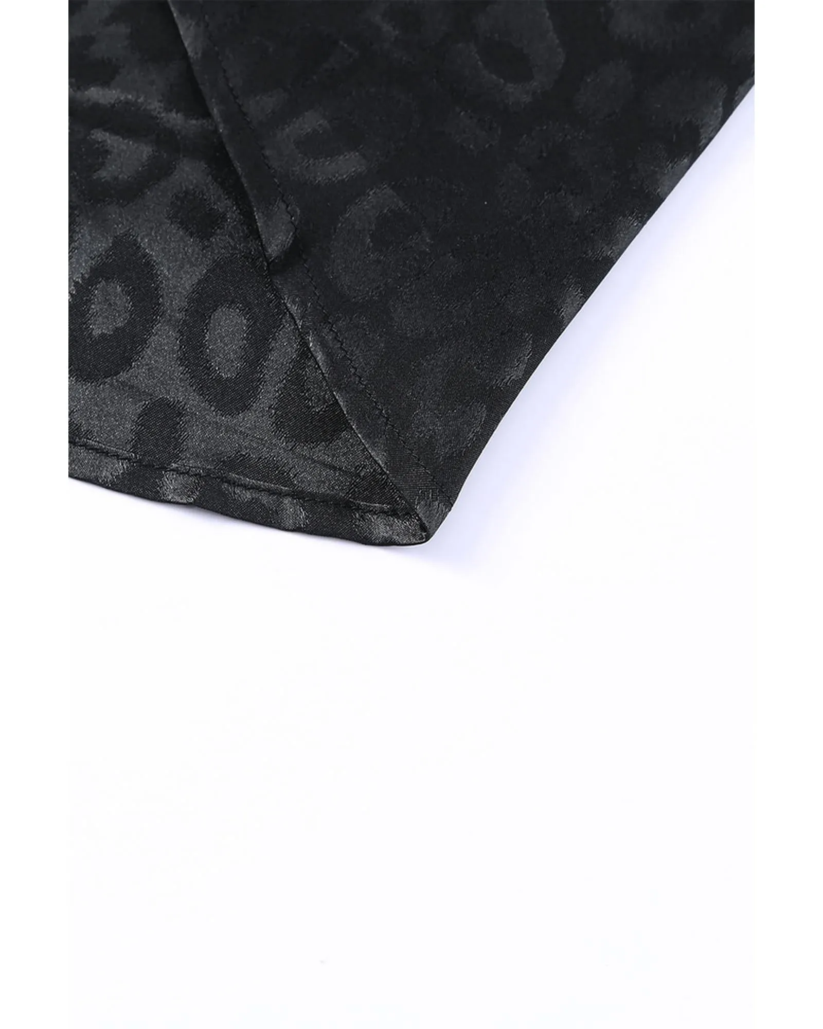 Azura Exchange Leopard Pattern V Neck Blouse - L