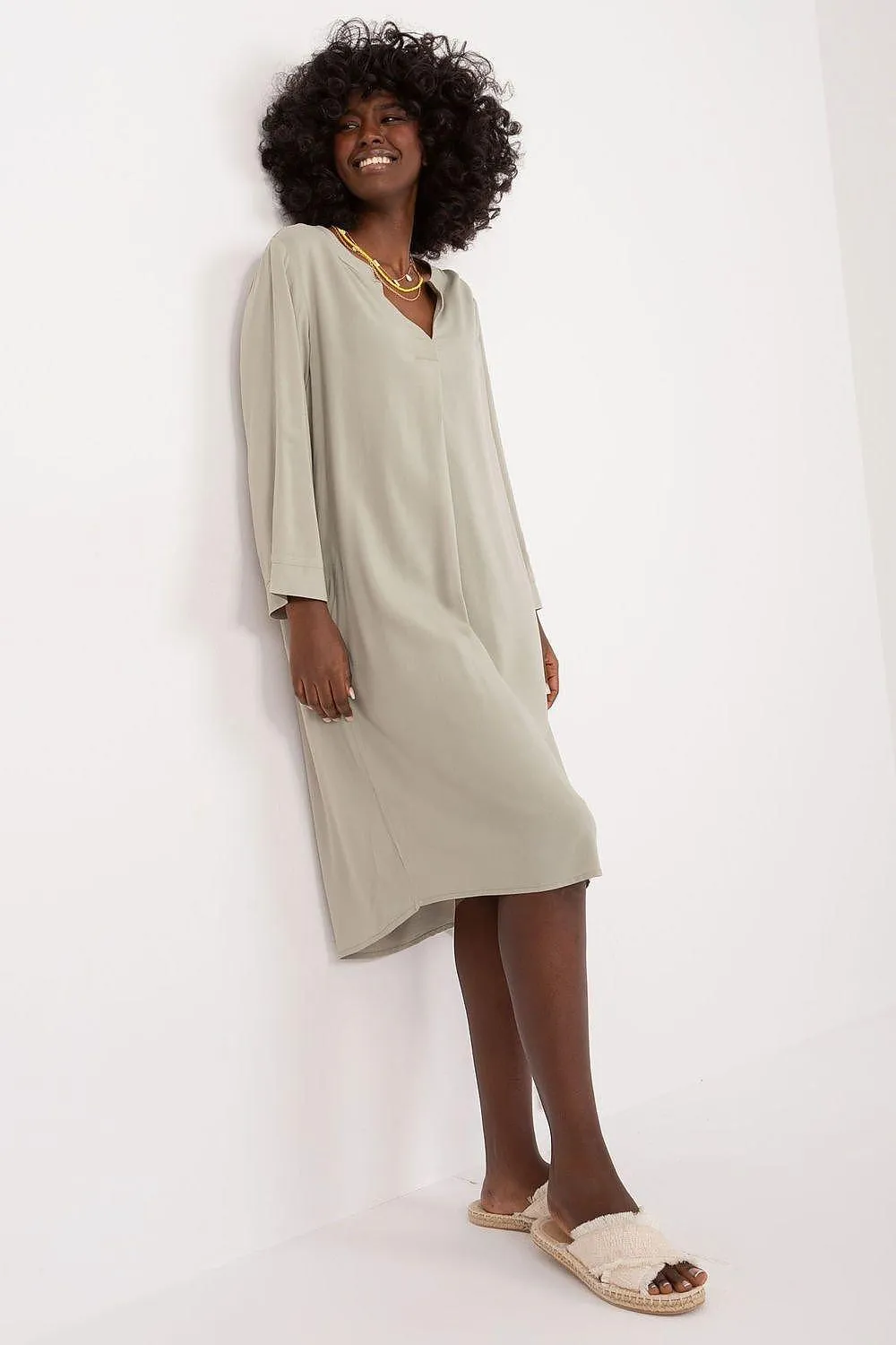 Effortlessly Stylish Viscose Day Dress for Everyday Comfort