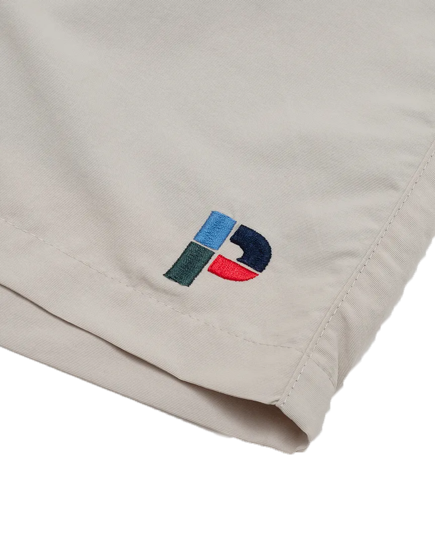 Hage Walkshorts in Pebble Grey