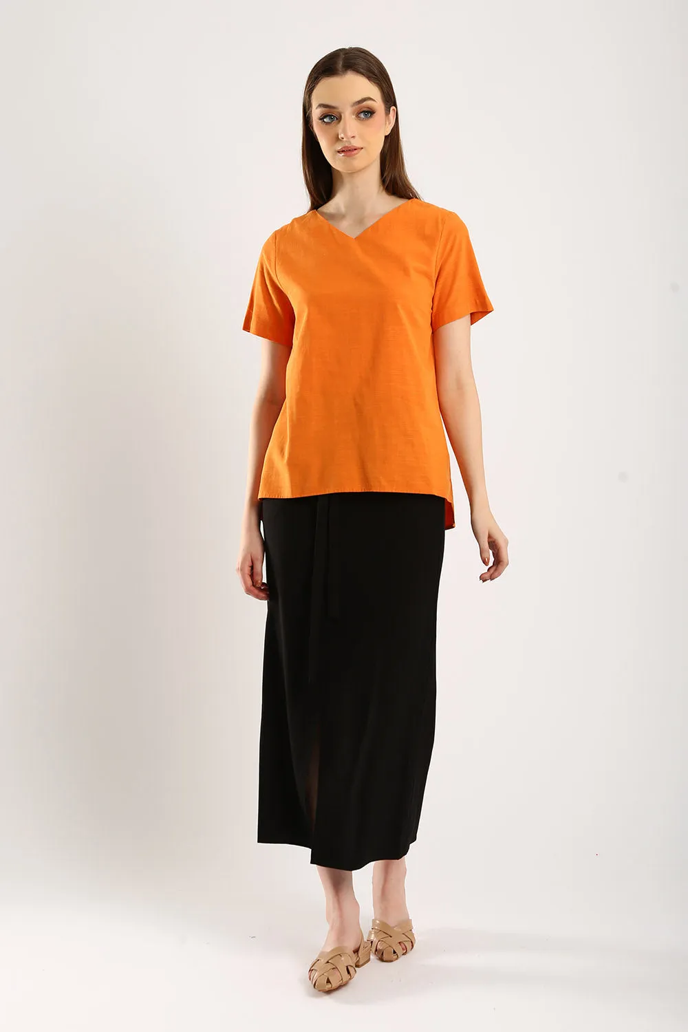 Simple Spirit V-Neck Cotton-Linen Blouse in Mandarin