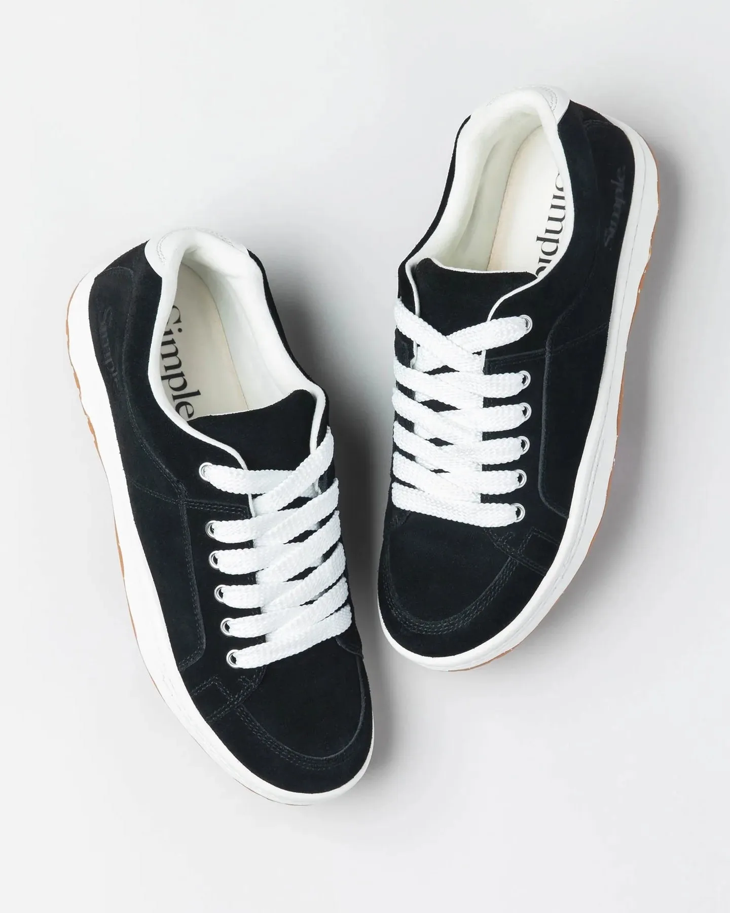 Womens OS Standard Issue Shoes in Black
